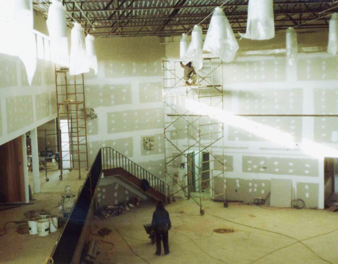Indoor construction on the new Reston facility, early 1983. Source, NMAM Archives #0001 AMA Collection.